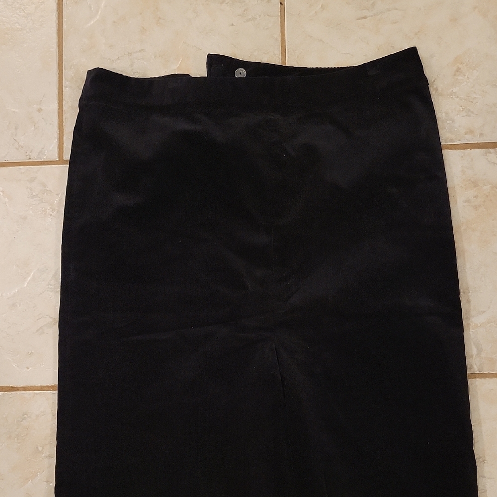 H&M Classic Black Pencil Skirt